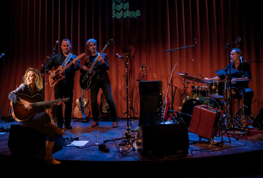 Deining woensdag 17 december Hidden X-mas Deluxe feat. Marisa Yeaman